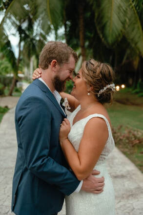 Destination Wedding Bride Lucy in Cancun MX at Generations